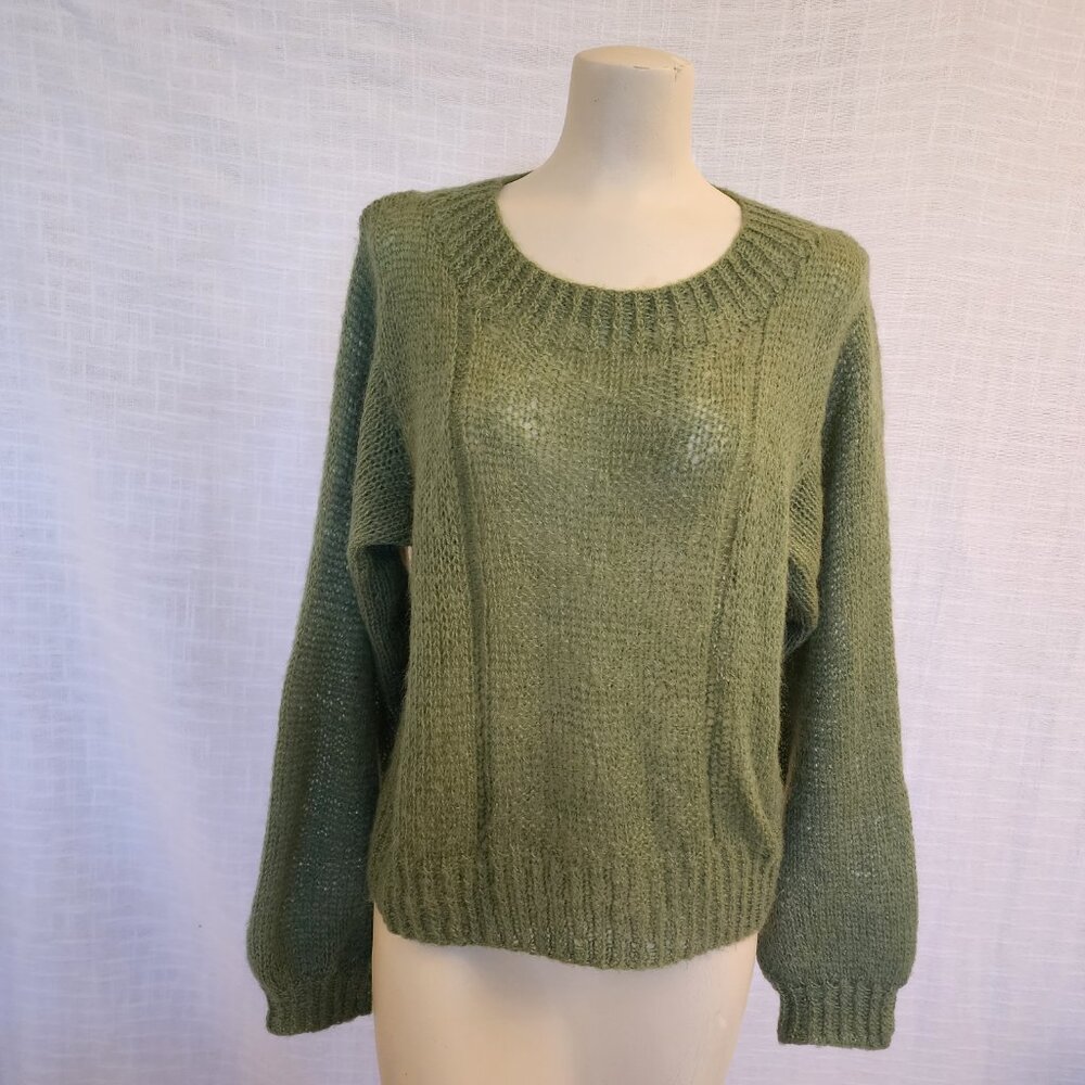Vintage Hand Knit Sage Green Women's Medium Angora Scoop Neck Pullover A278